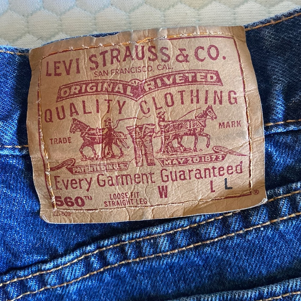 Vintage 560 Levi’s size 10L. Waist approx 30, inseam approx 31, rise approx 12